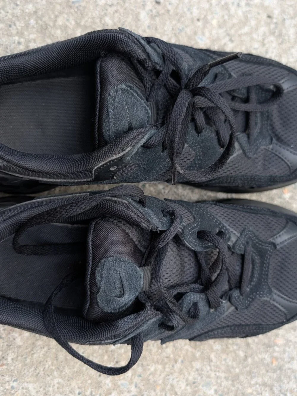 Nike AL8 - Picture 2 of 3